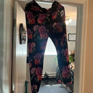 Peloton floral leggings XL